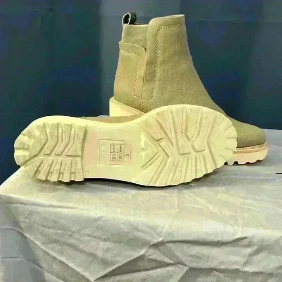 Dolce Vita Sage Canvas Huey Ankle Boots - Picture 4 of 4